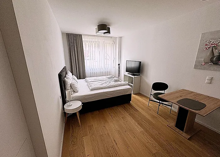 Myfavorit Apartments - Spacious Apartments Next To Puplic Transport U1 Direct Connection To Citycenter