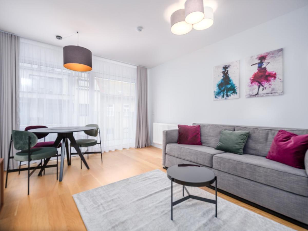 Myfavorit - Spacious Next To Puplic Transport U1 Direct Connection To Citycenter Wenen