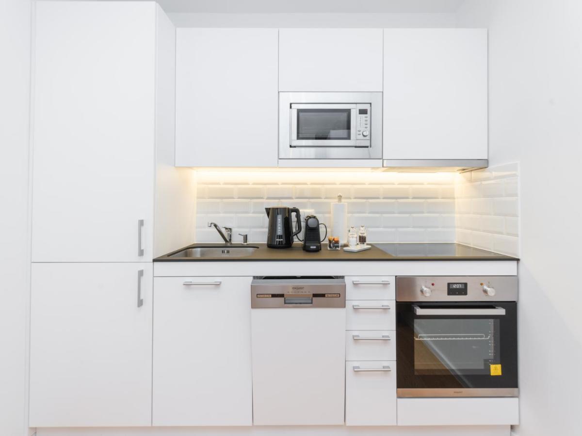 Myfavorit - Spacious Next To Puplic Transport U1 Direct Connection To Citycenter Appartement