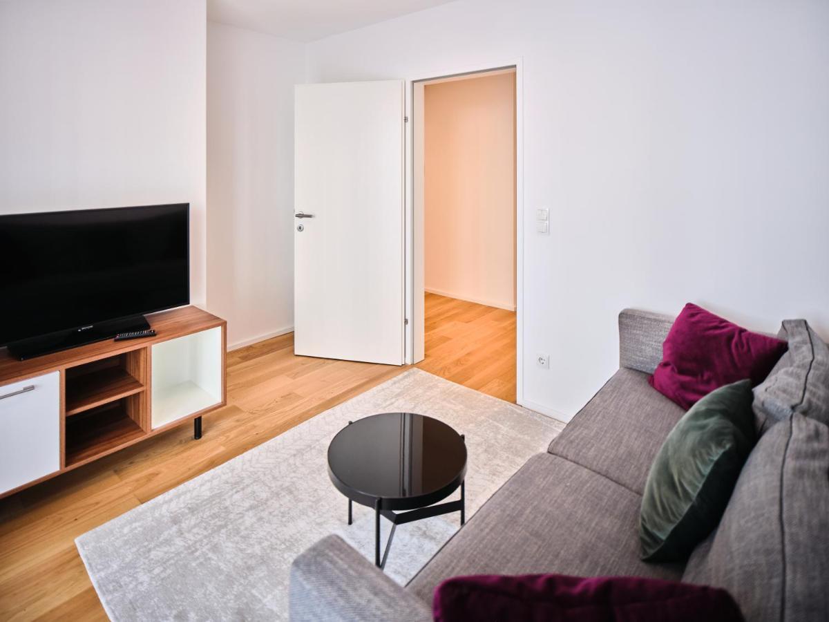 Myfavorit - Spacious Next To Puplic Transport U1 Direct Connection To Citycenter Appartement Wenen