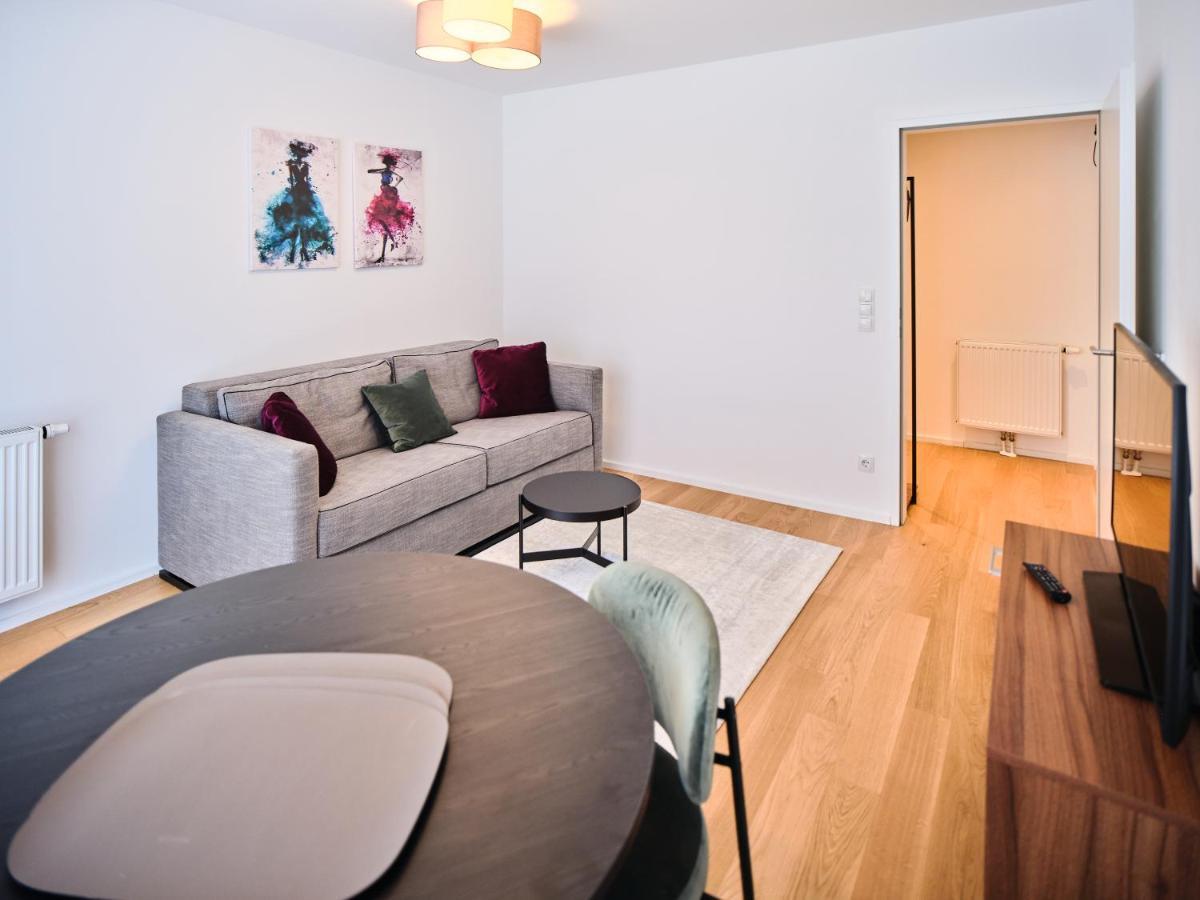 Myfavorit - Spacious Next To Puplic Transport U1 Direct Connection To Citycenter Appartement Wenen