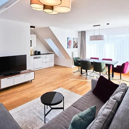 Myfavorit Apartments - Spacious Apartments Next To Puplic Transport U1 Direct Connection To Citycenter Wenen Buitenkant foto