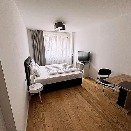 Myfavorit Apartments - Spacious Apartments Next To Puplic Transport U1 Direct Connection To Citycenter Wenen Buitenkant foto