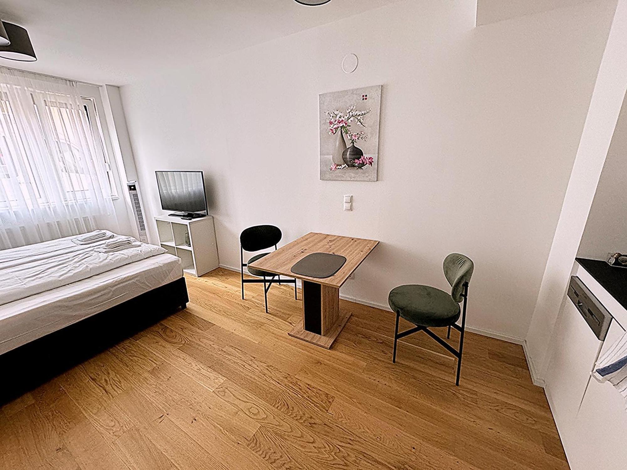 Myfavorit - Spacious Next To Puplic Transport U1 Direct Connection To Citycenter Appartement